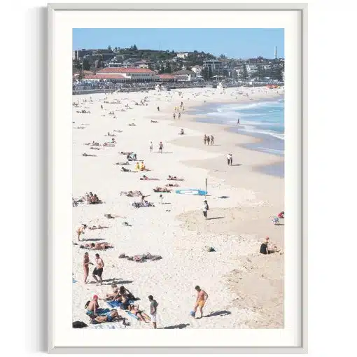 by Tomás Lomanto - Bondi Beach 01
